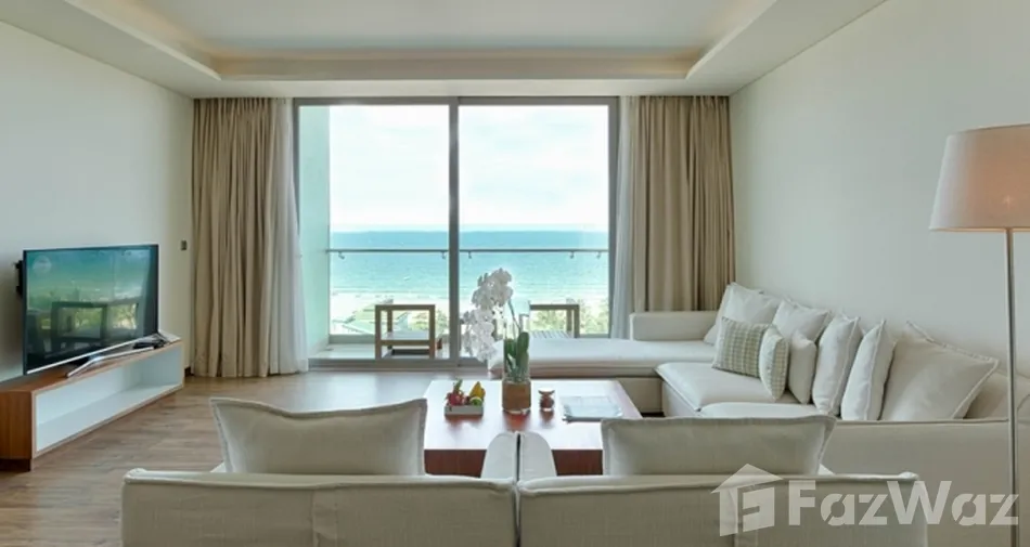 A La Carte Da Nang Beach